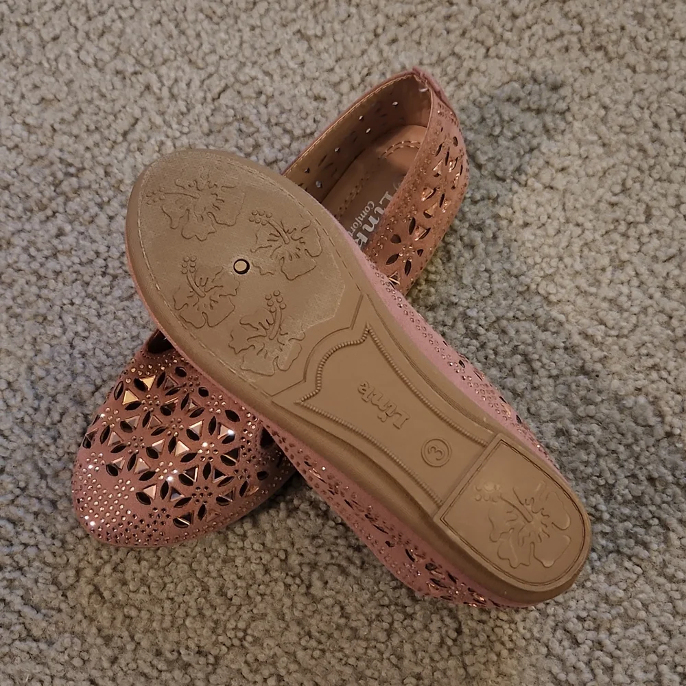 Girl's dress shoes